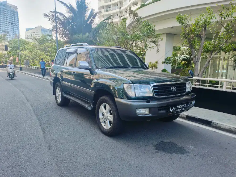 Land Cruiser VX 100 Limited edition sunroof airsus terawat plat B