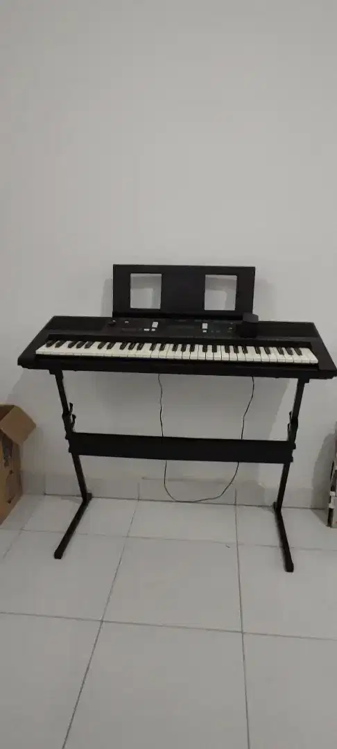 Piano Yamaha psr 343 + stand nego