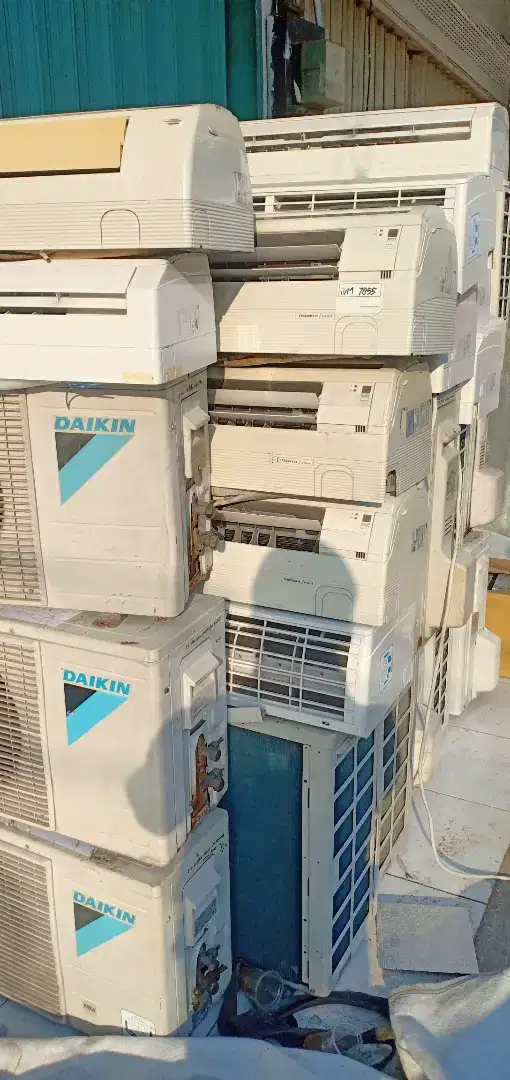 Di cari AC Daikin sebanyak-banyaknya