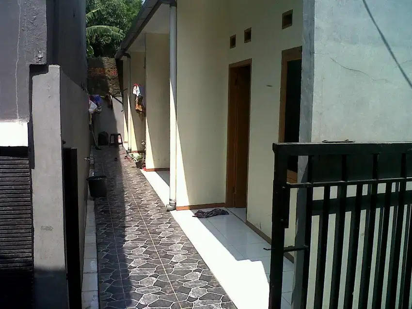 Disewakan Rumah Petakan di depan Gardu Induk PLN Gandul Cinere