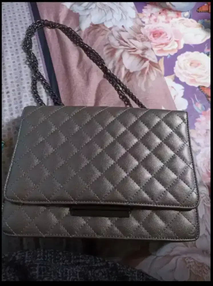 Nego tas rantai elizaberth