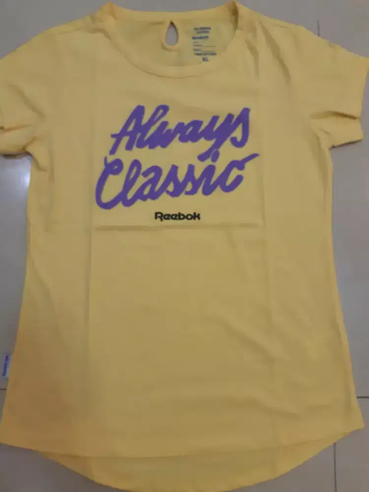 Kaos Reebok Classic Wanita Original