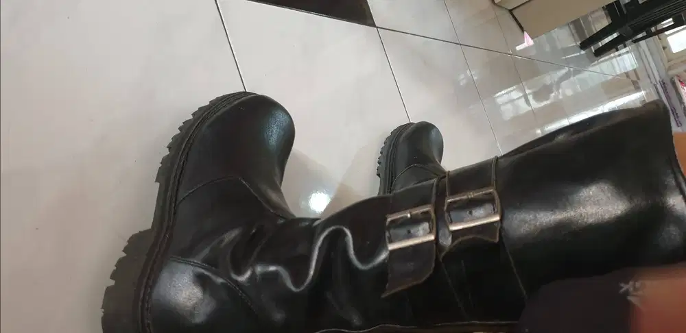 Sepatu Boot dan Touring Moge