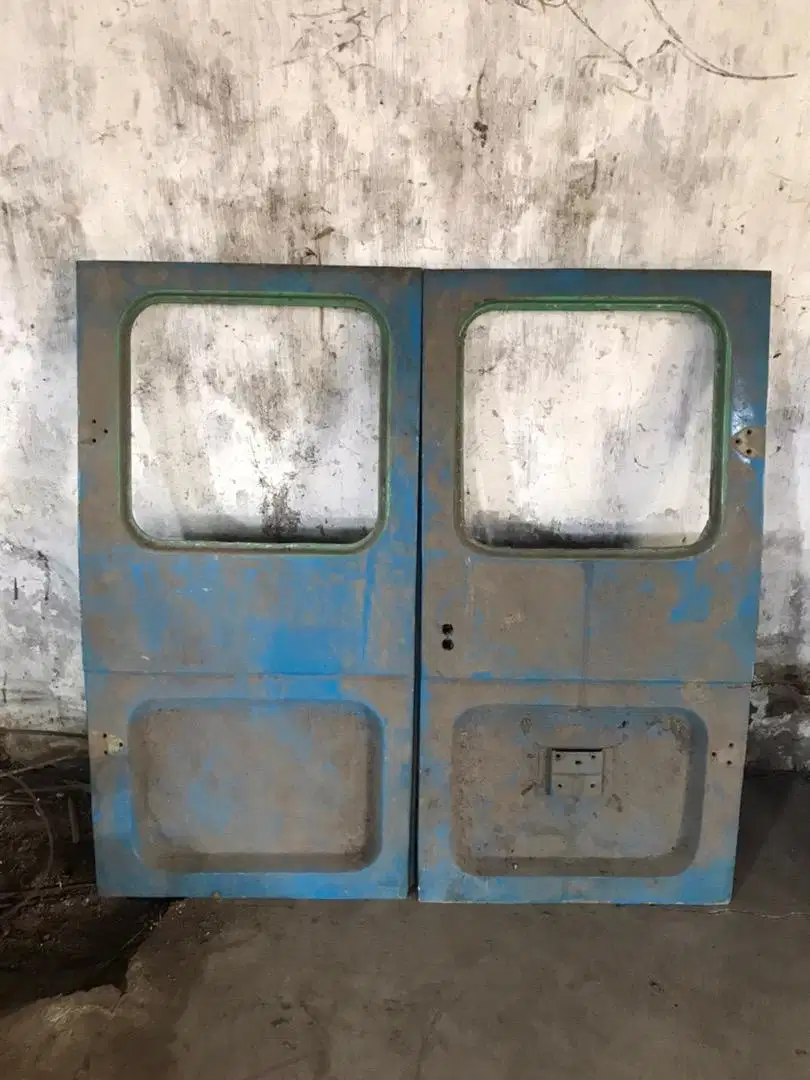 Pintu belakang Hardtop