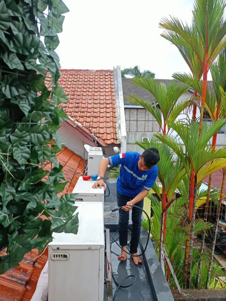 SERVICE/PERBAIKAN AC MEDAN BERGARANSI