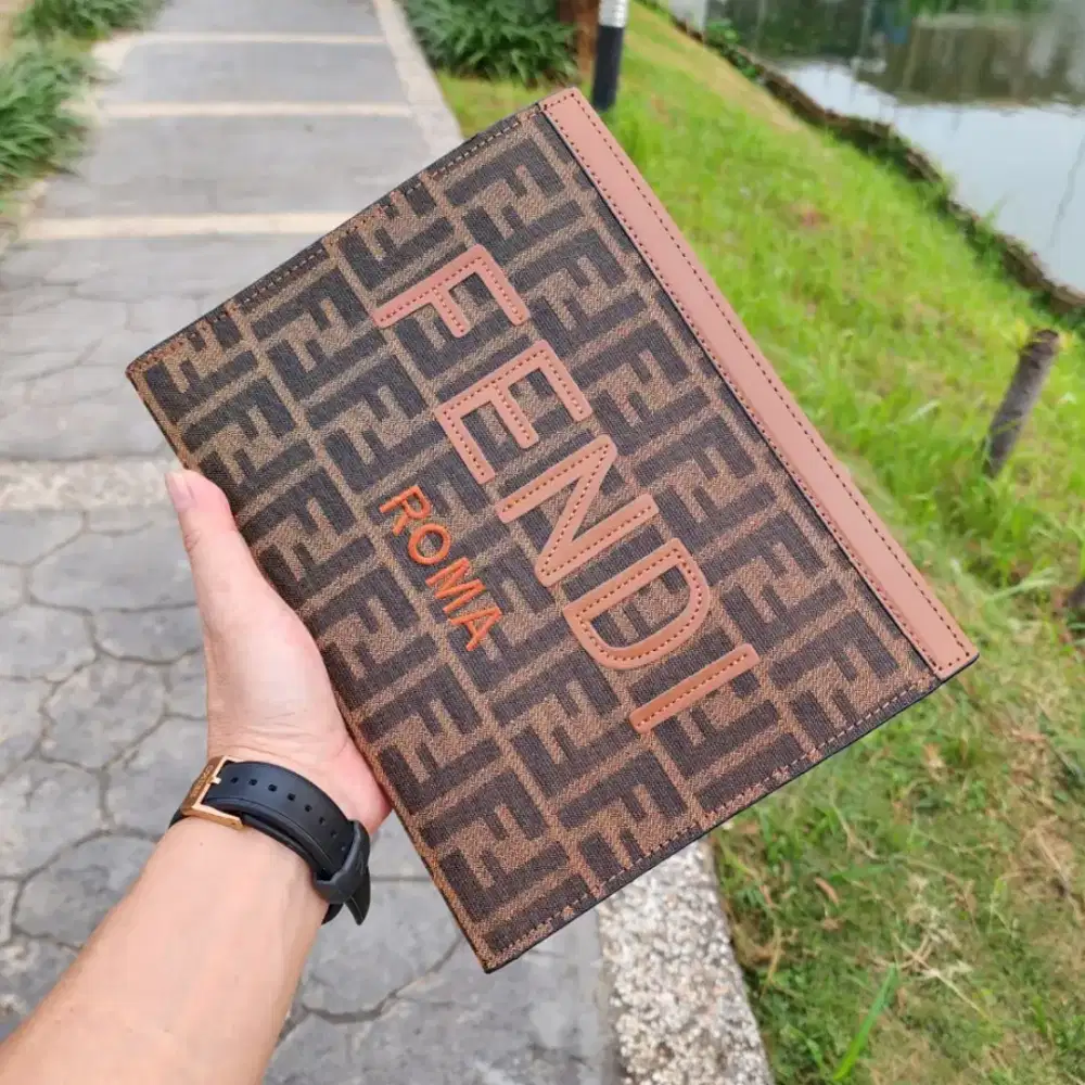 CLUTCH FENDI KANVAS IMPORT