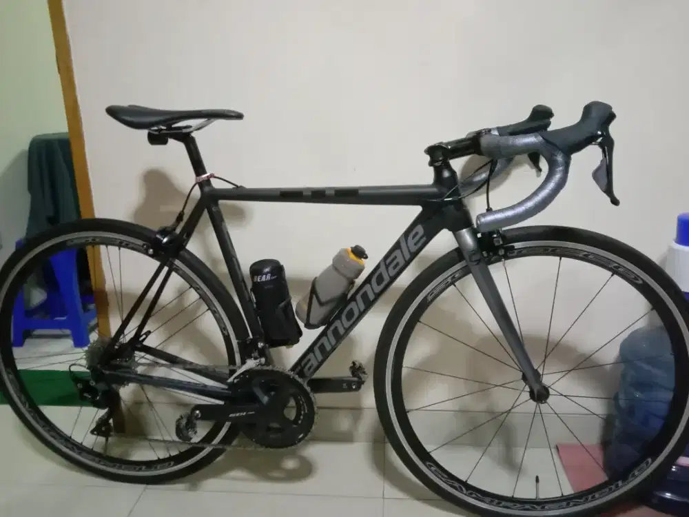road bike cannondale caad 12