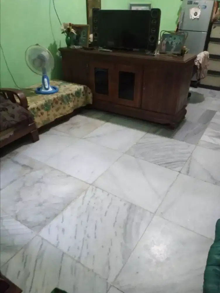 Dijual Rumah Murah 2 Lantai SHM Daerah Tomang Lokasi Sangat Strategis
