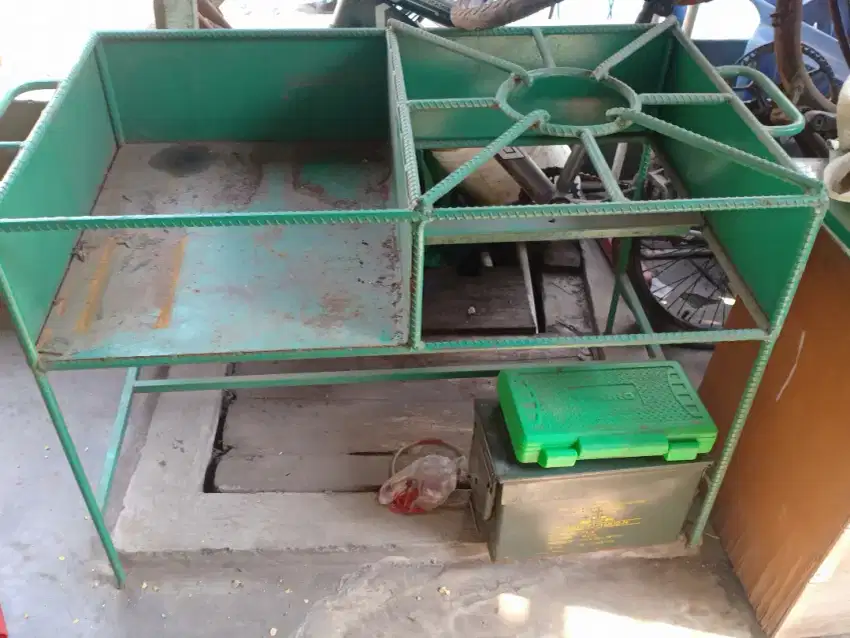 Besi kompor tungku