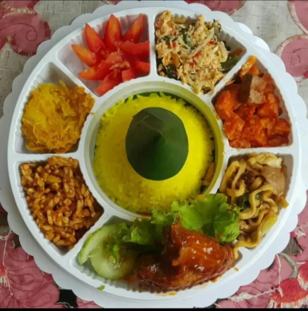 Tumpeng Mini Nasi Kuning Sekat Premium