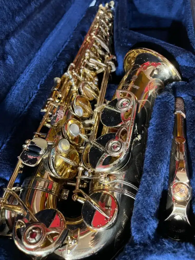 Jual beli Saxophone harga tinggi