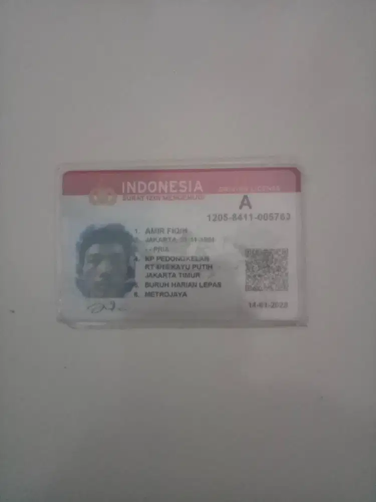 Sy mencari kerja sebagai driver/supir pribadi/barang  simA aktif