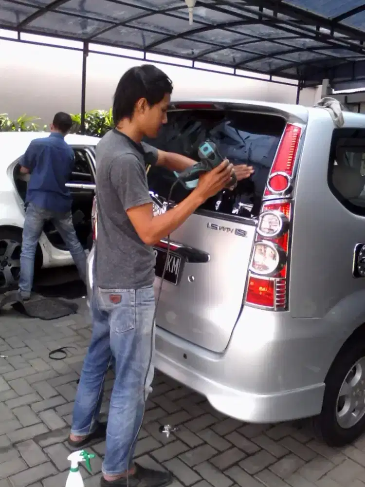 Kaca film mobil privasi tolak panas bergaransi