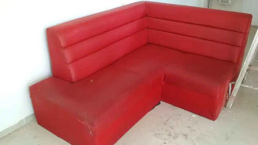Sofa model L besar