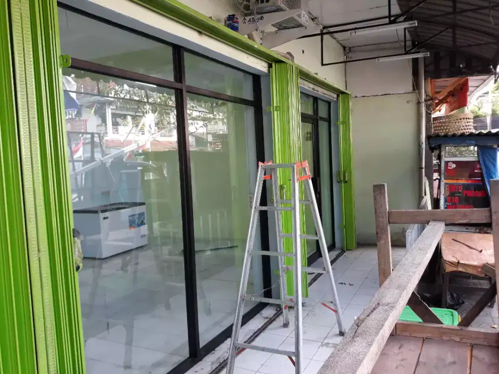 Kusen alumunium kaca jendela boven perumahan residence ruko shelter