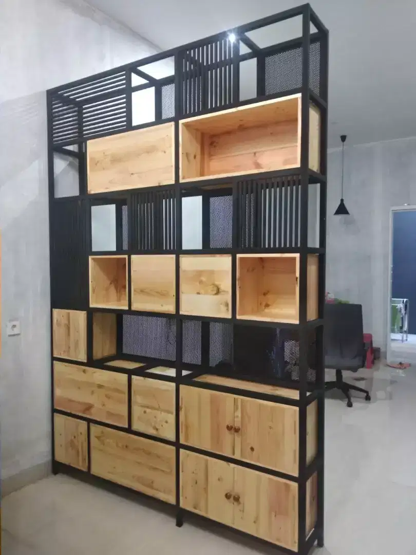 Rak partisi rak display rak dinding rak jualan dll