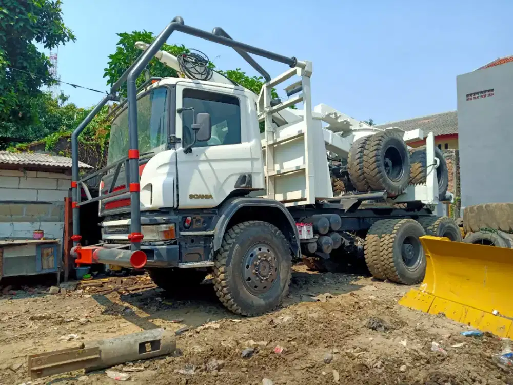 LOGGING TRUK 6x6 TRUCK SCANIA P400 + TRAILER
