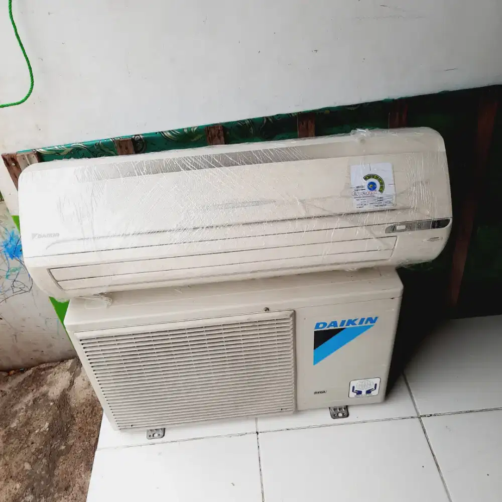 Jual ac daikin 1/2 pk freon r410 + psang+ gransi 2bln