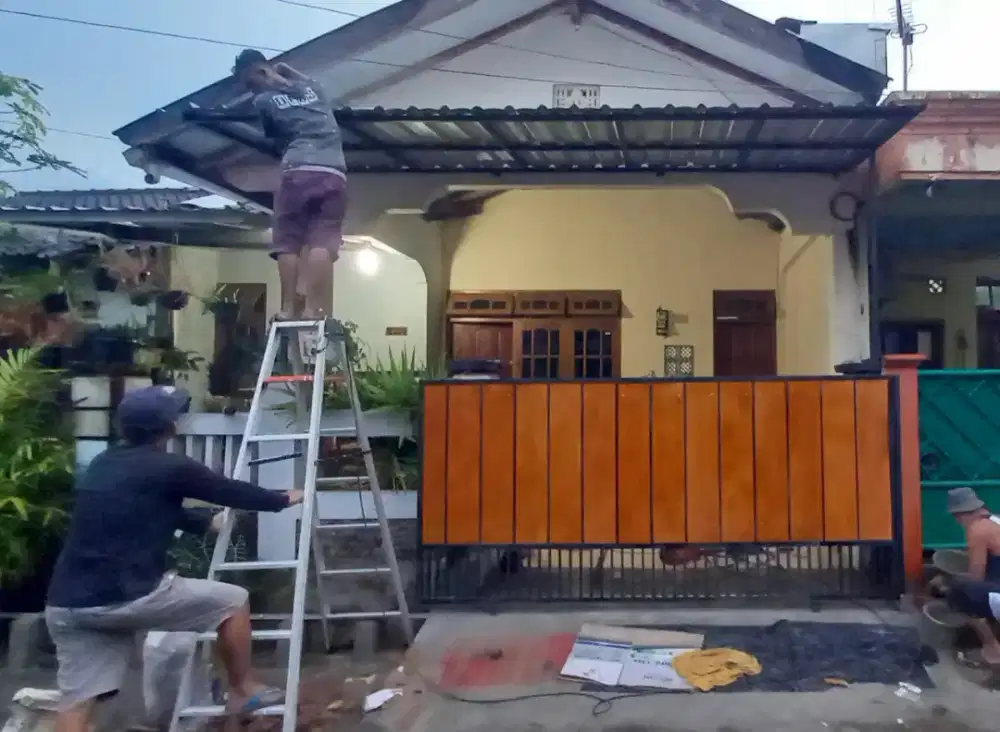 Pintu pagar rumah