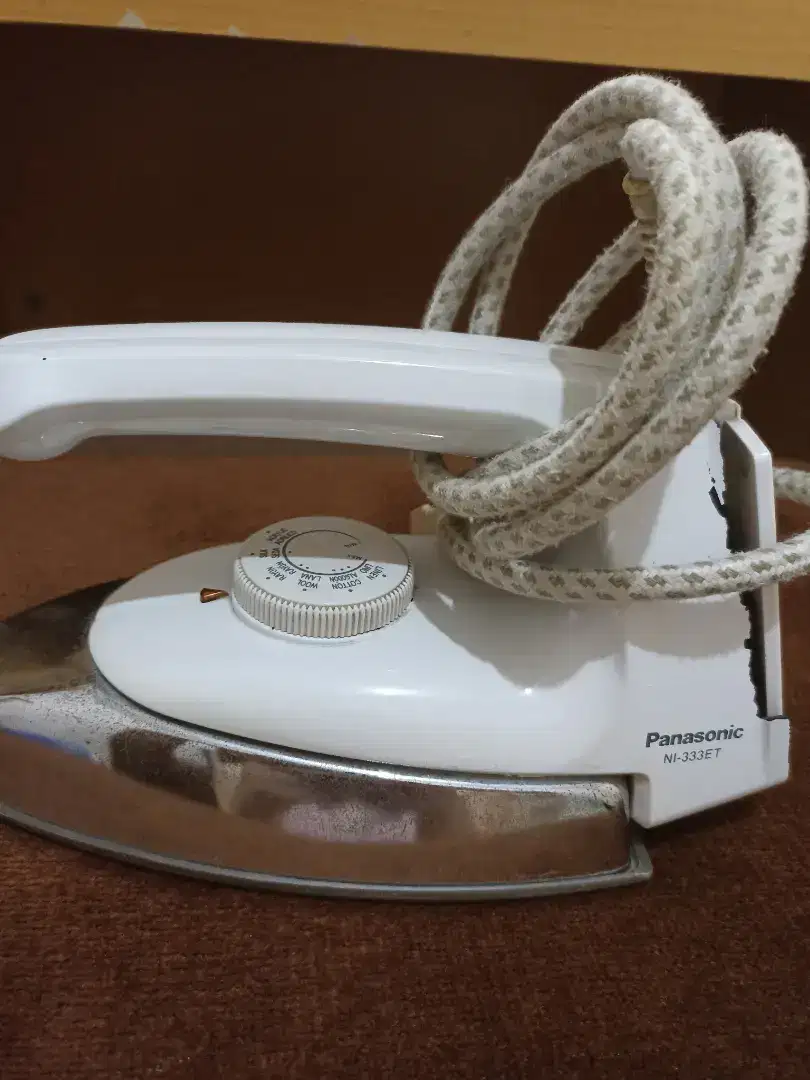 Setrika Panasonic NI-333ET