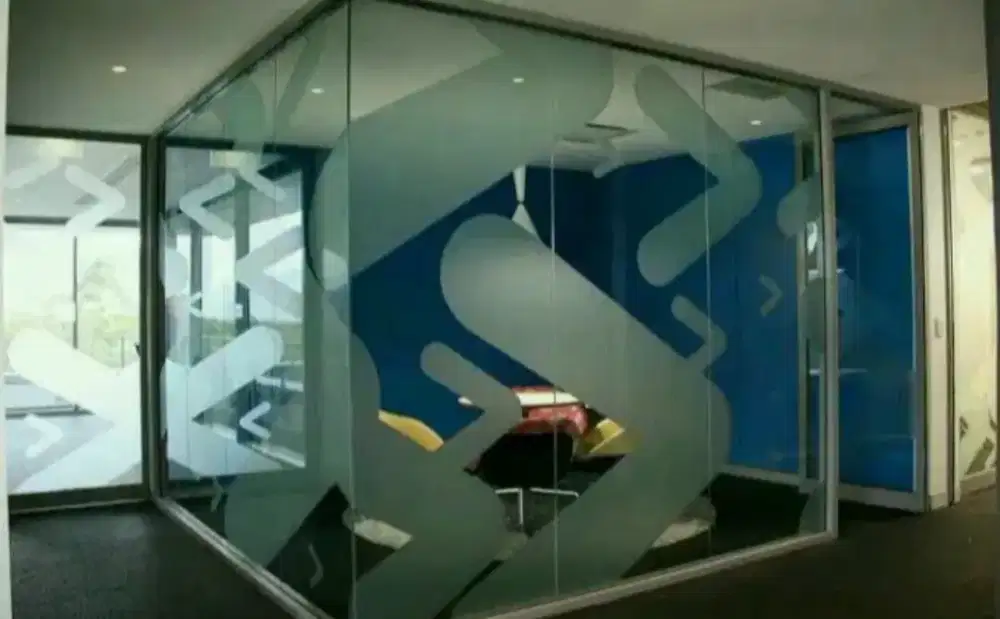 Sekarang TDKLengkap jika kaca KANTOR blmpasang stiker SanblasKaca Film