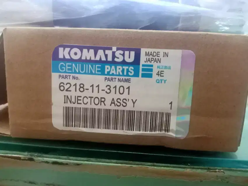 Injector injektor Assy Komatsu LOADER WA500-3 commonrail S6D140-3