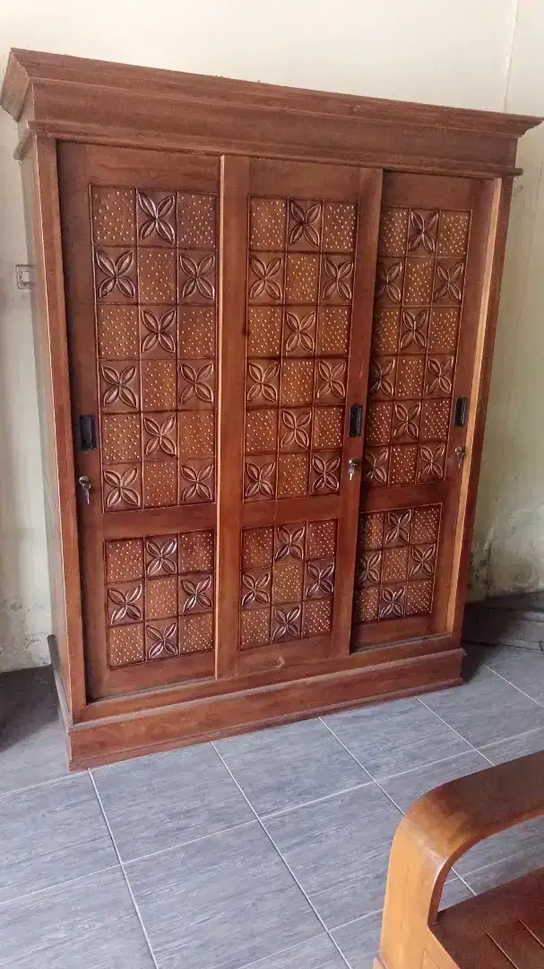 Almari sleding 3 pintu full jati