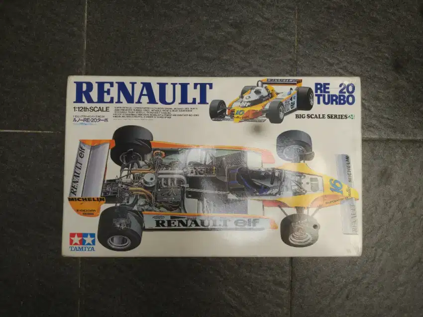 Tamiya F1 Renault RE20 Turbo skala: 1/12