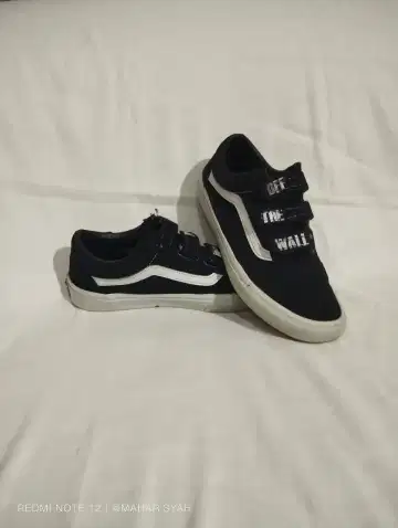 Vans off outlet the wall velcro