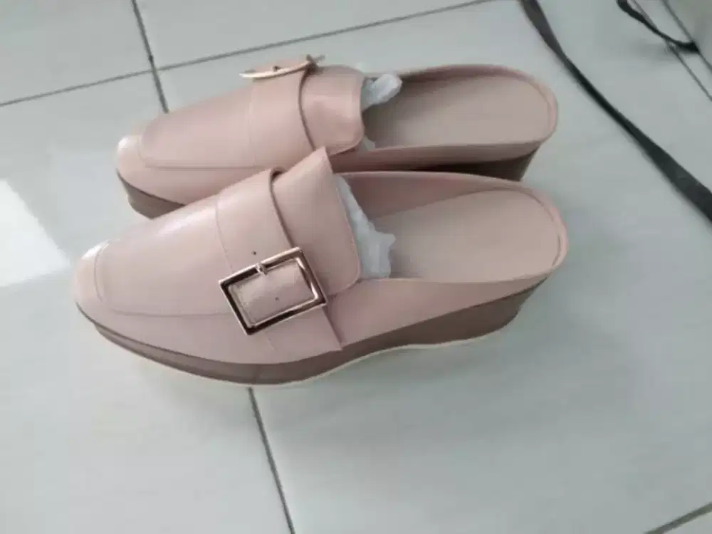 Sepatu sandal  flat shoes wanita pink