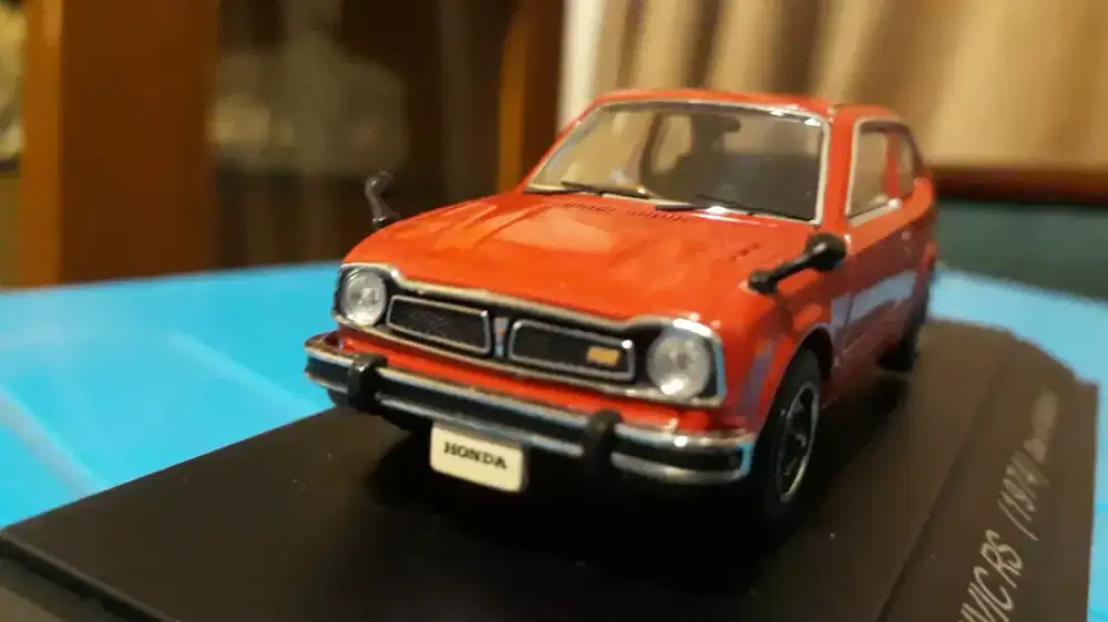 Honda Civic RS 1974 skala 1/43