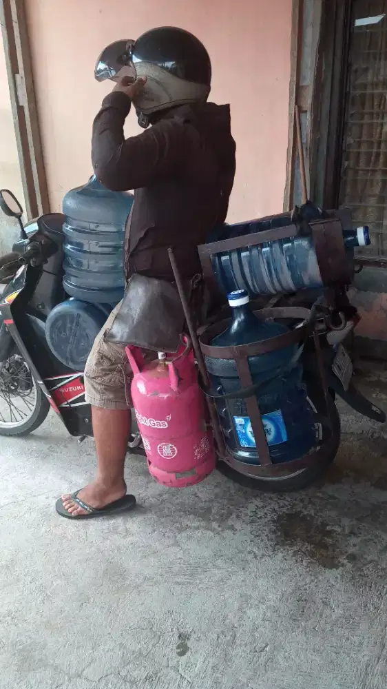 DICARI SEGERA DELIVERYMEN KHUSUS GAS DAN AQUA