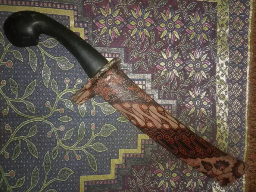Golokk Kopak rawing sarung batik