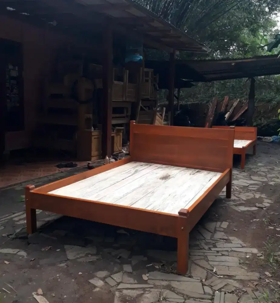 Dipan ranjang tempat tidur P.200 L.160 amben