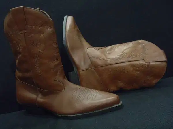 WINDSOR SMITH Cowboy Boots - sepatu model koboi, Made In Australia