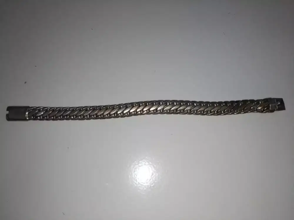 Gelang rantai perak baja putih