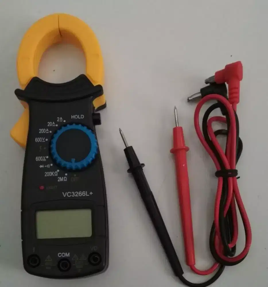 Clamp meter digital