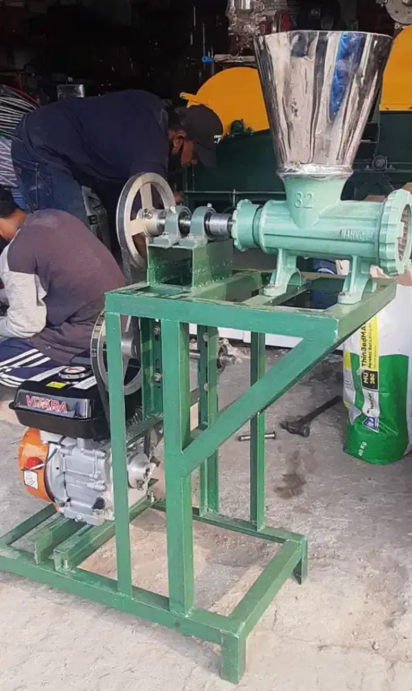 Mesin Giling Daging/Pelet Pas Untuk Usaha