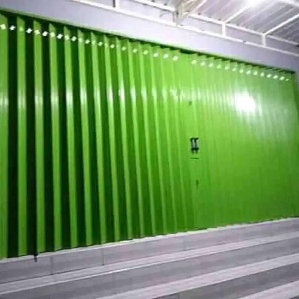 Folding gate roling door