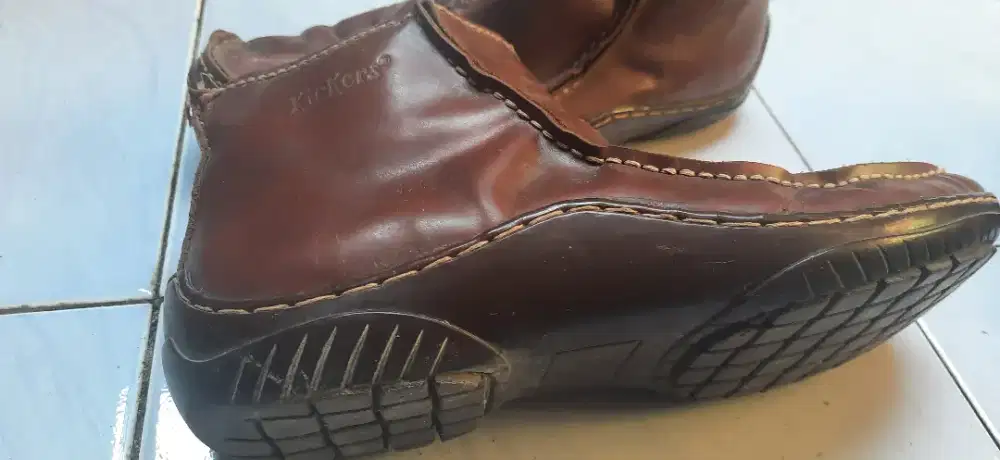 Jual sepatu Kickers uk 41 semi boot