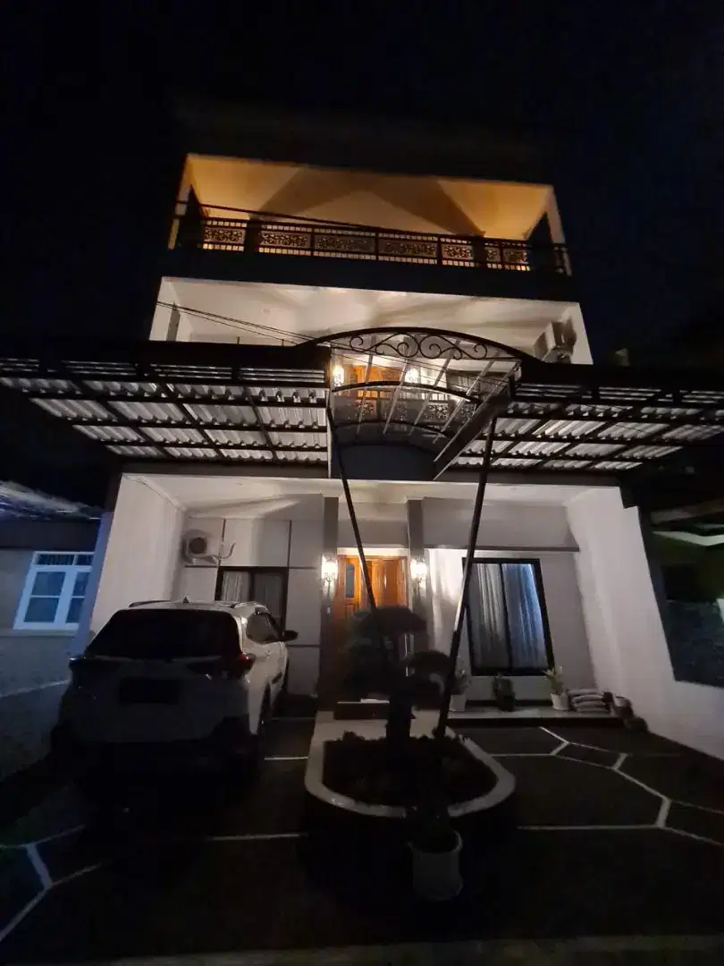 Disewakan harian The Loft Villa view gunung di sentul city bogor