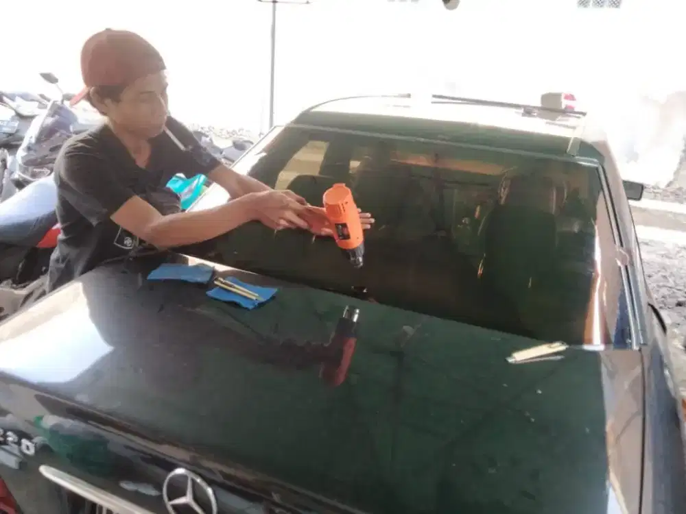 teknisi kaca film mobil panggilan