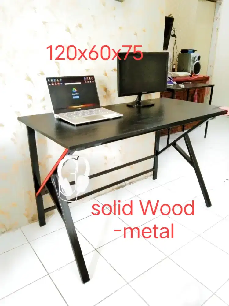 Meja komputer gaming industrial