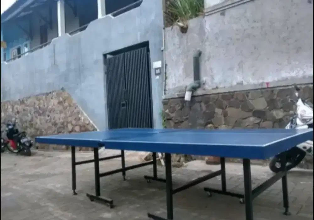 Meja tennis/ meja ping pong
