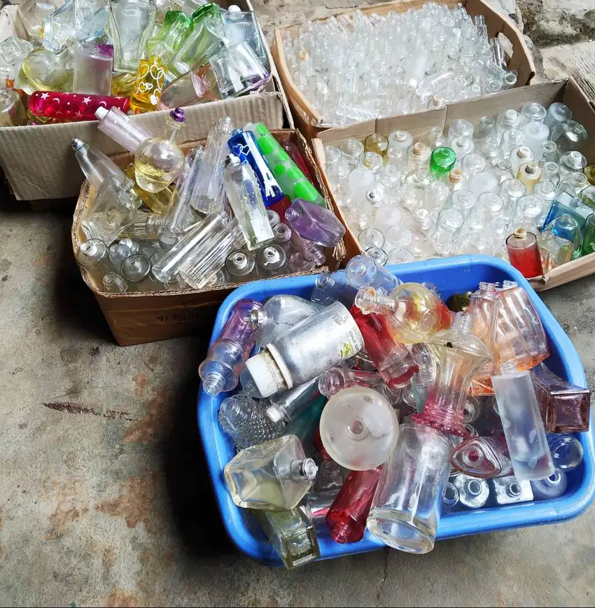 Botol Minyak Wangi Bekas