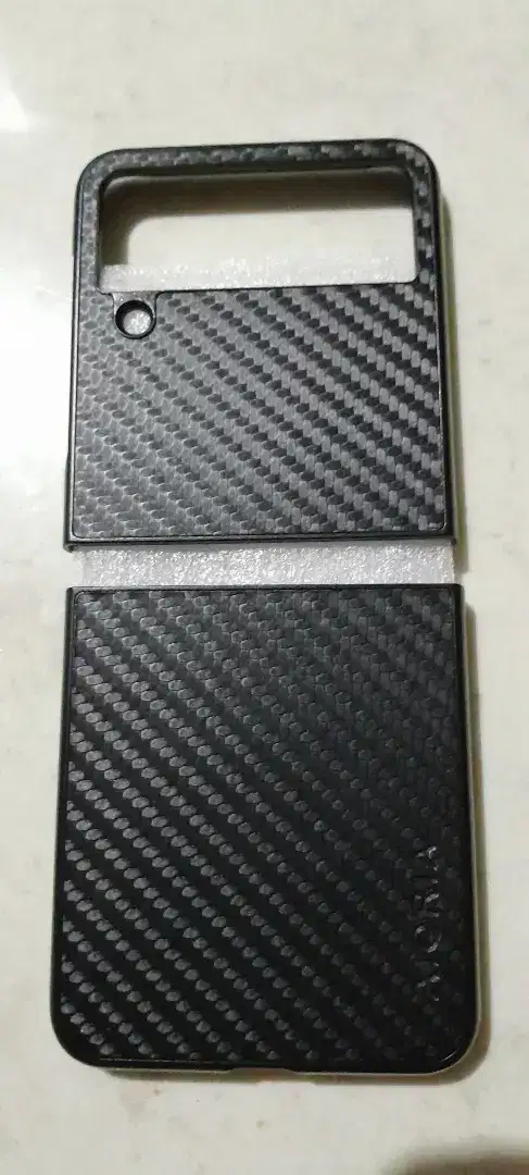 Z FLIP 4 CARBON CASE