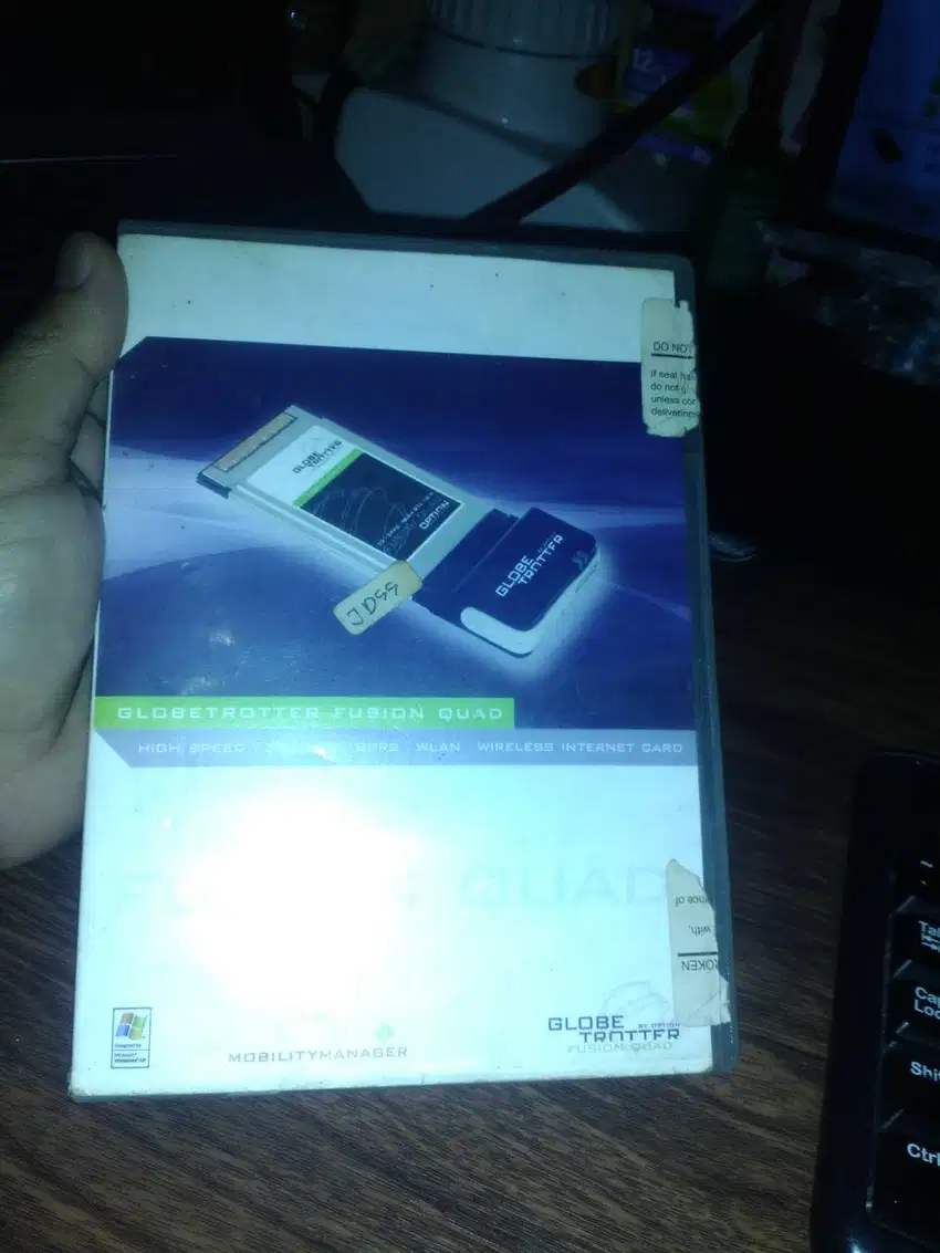 Modem Globe Trotter. Kartu GSM. Slot PCMCIA.