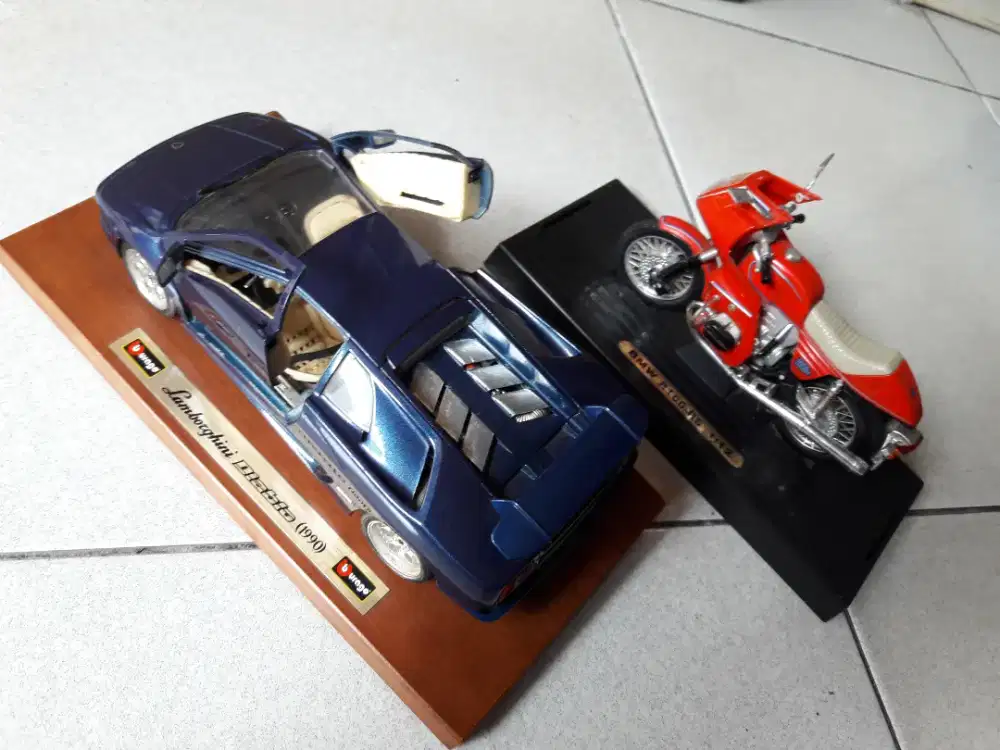 Mobil mini colection dari steal  kondisi bagus sama motor harley good