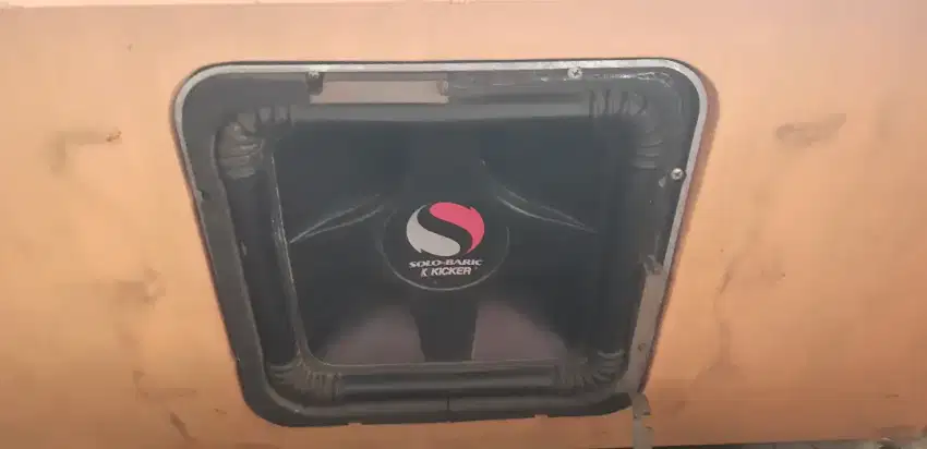 Sub woofer kicker solo baric