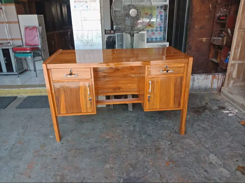 Meja kerja / kantor kayu jati (full kayu jati)